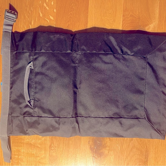 Thule Sweden Trunk Organizer Tote - Picture 3 of 5